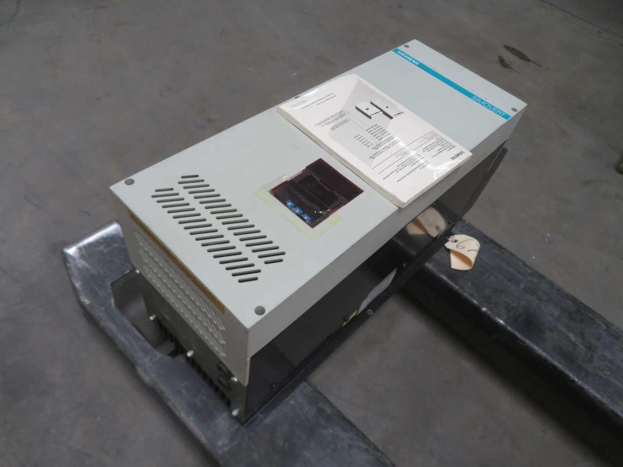 25 HP Siemens #6SE2133-3AA01, Frequency Inverter