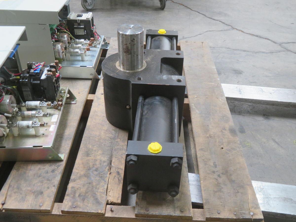 Parker #HTR75-1803-AB11-C, Hydraulic Rack and Pinion Rotary Actuator