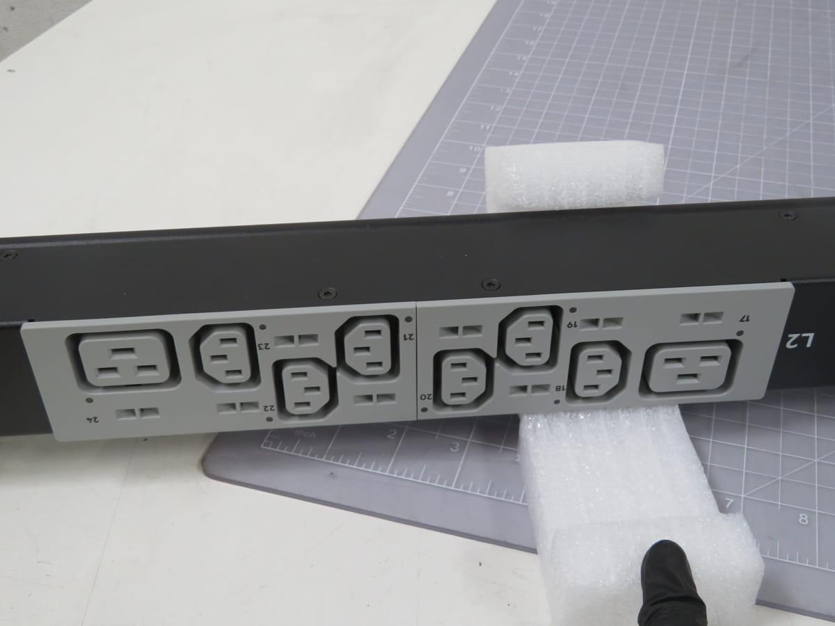 HPE #866827-008, 4 KVA Switched PDU, 208V, 24 Outlet