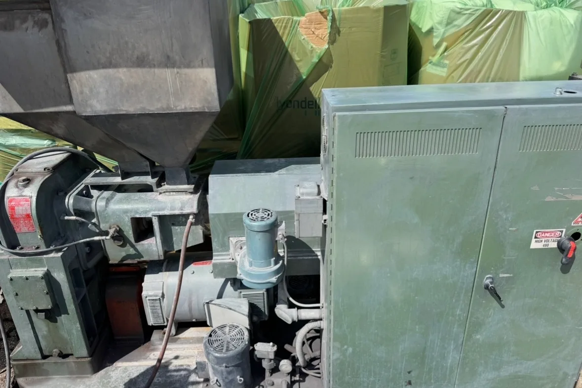 3.5" Prodex #35T, Single Screw Extruder, 24:1 L/D, vented, air cooled, 50 HP DC motor, Nidec Control