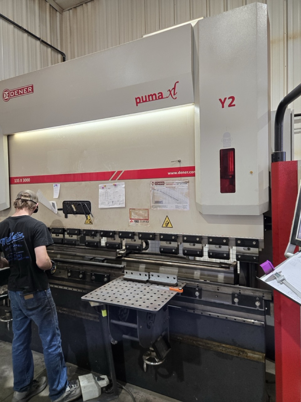135 Ton, Dener #Puma-XL, CNC press brake, 10' overall, 100.6" between housing, 12.6" stroke, 17.7" throat