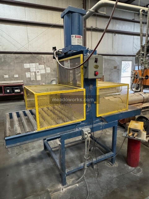 Reliable, Rubber Bale Cutter, 26" blade width, hydraulic cylinder, roller infeed table, dual palm controls