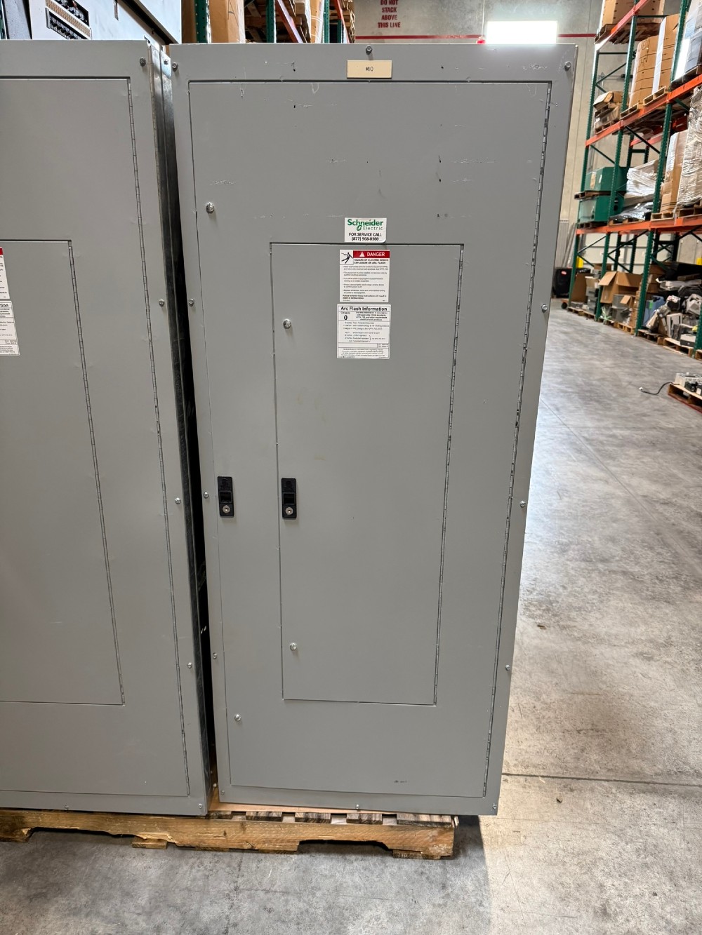 250 Amp. GE Spectra Series, APNB2302FB4B, Type 1 Enclosure 3-Phase, 3-Wire, 480 Volts w/ 2x 225 Amp & 10x 30