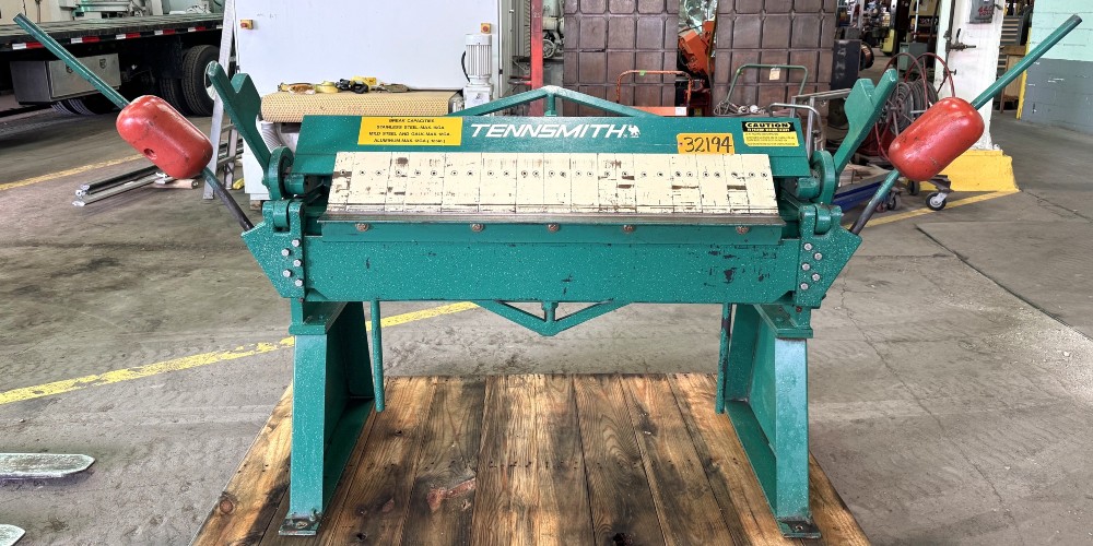 12 gauge x 4' Tennsmith #HBU48-12, Box & Pan Brake, Floor Model, Complete Set Of Fingers