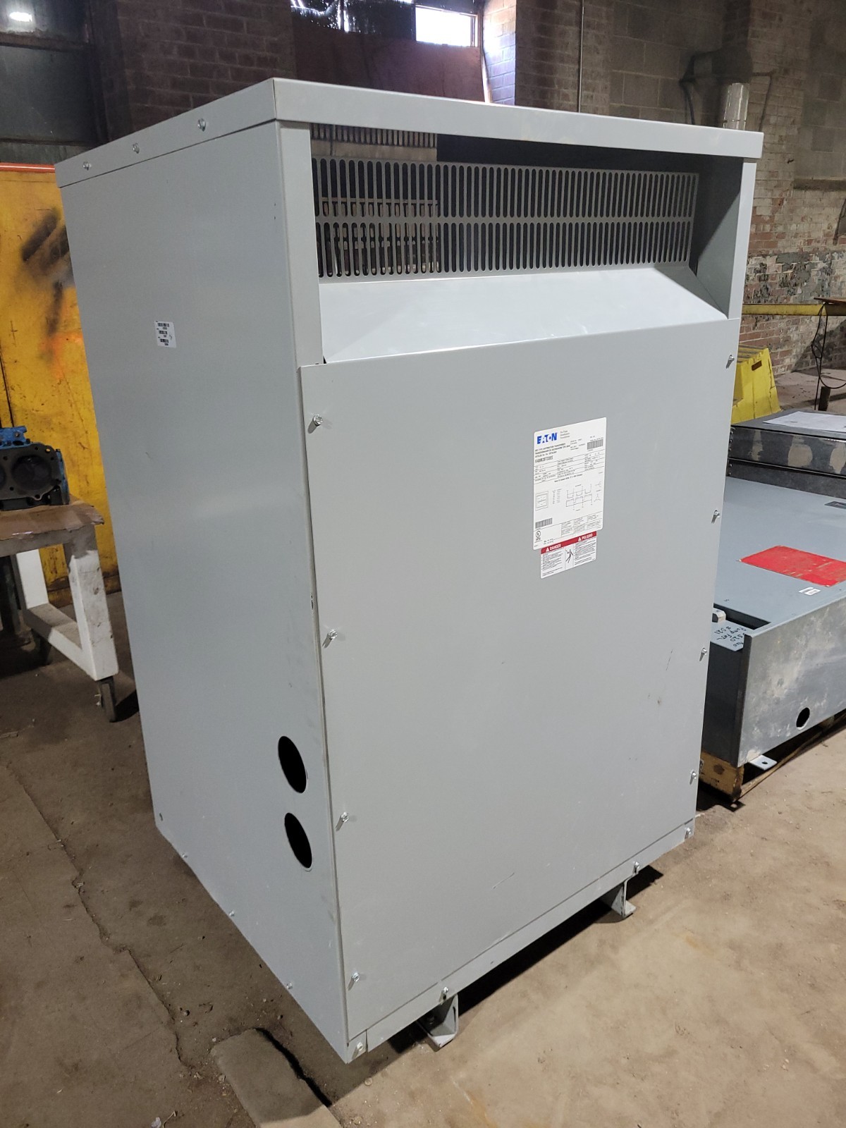 Image for 300 KVA 480 Primary, 208Y/120 Secondary, Eaton #V48M28T33EE, DT-3 Dry Type Transformer, 3 phase, 60 Hz.