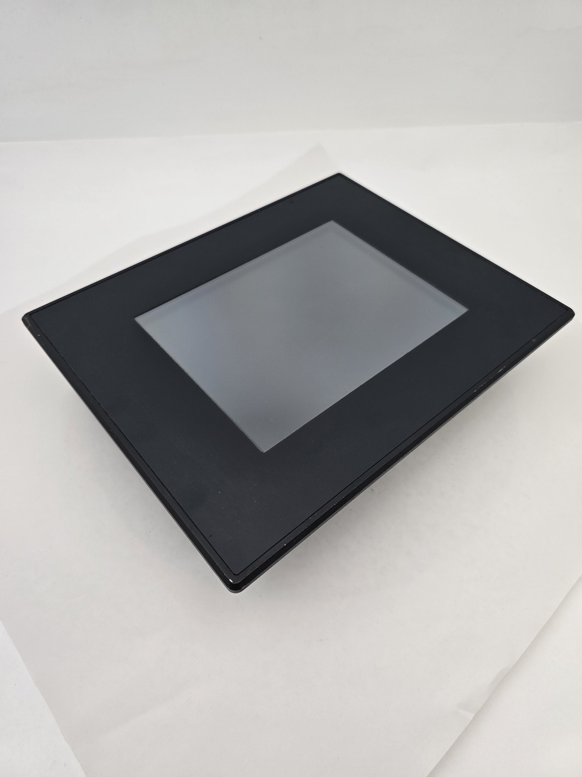 Axiomtek #GOT-1840, Touchscreen Panel, P72EA5050A00016, 24 VDC, 3.2A, Windows explosion proof Pro
