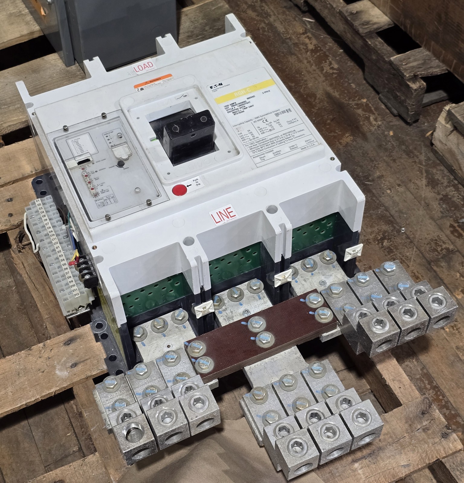 1600 Amps, Eaton #RGH316036EC, Series G R-Frame Circuit Breaker, 3P, 690 VAC, Digitrip 310 Plus, w/ Lug