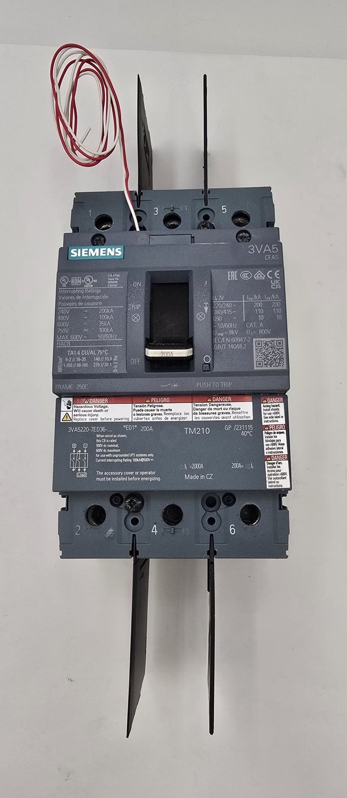 200 Amps, Siemens #3VA5220-7ED36-0AA0, Circuit Breaker, Shunt Trip, 3P, 600 Volts