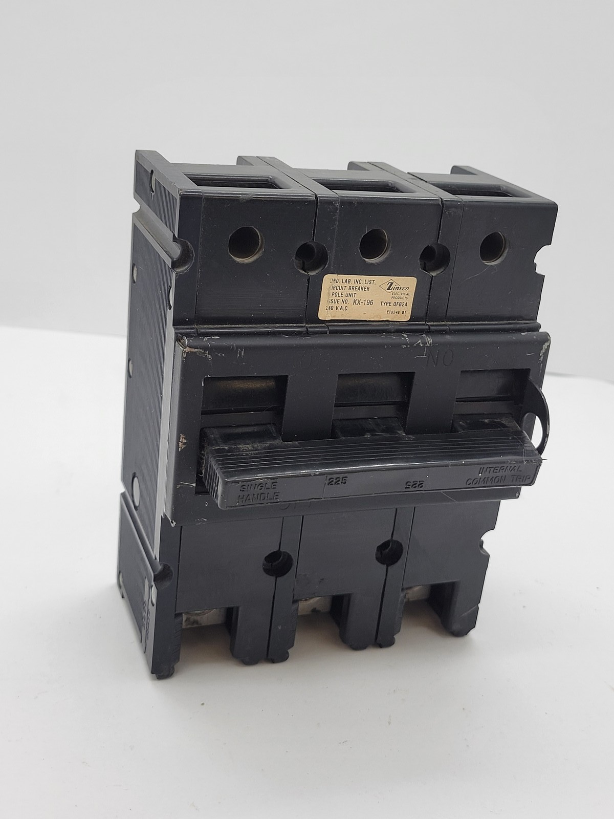 225 Amps, Zinsco #QFB3225, QFB Bolt-On Circuit Breaker, 3P, 240 Volts, QFB24