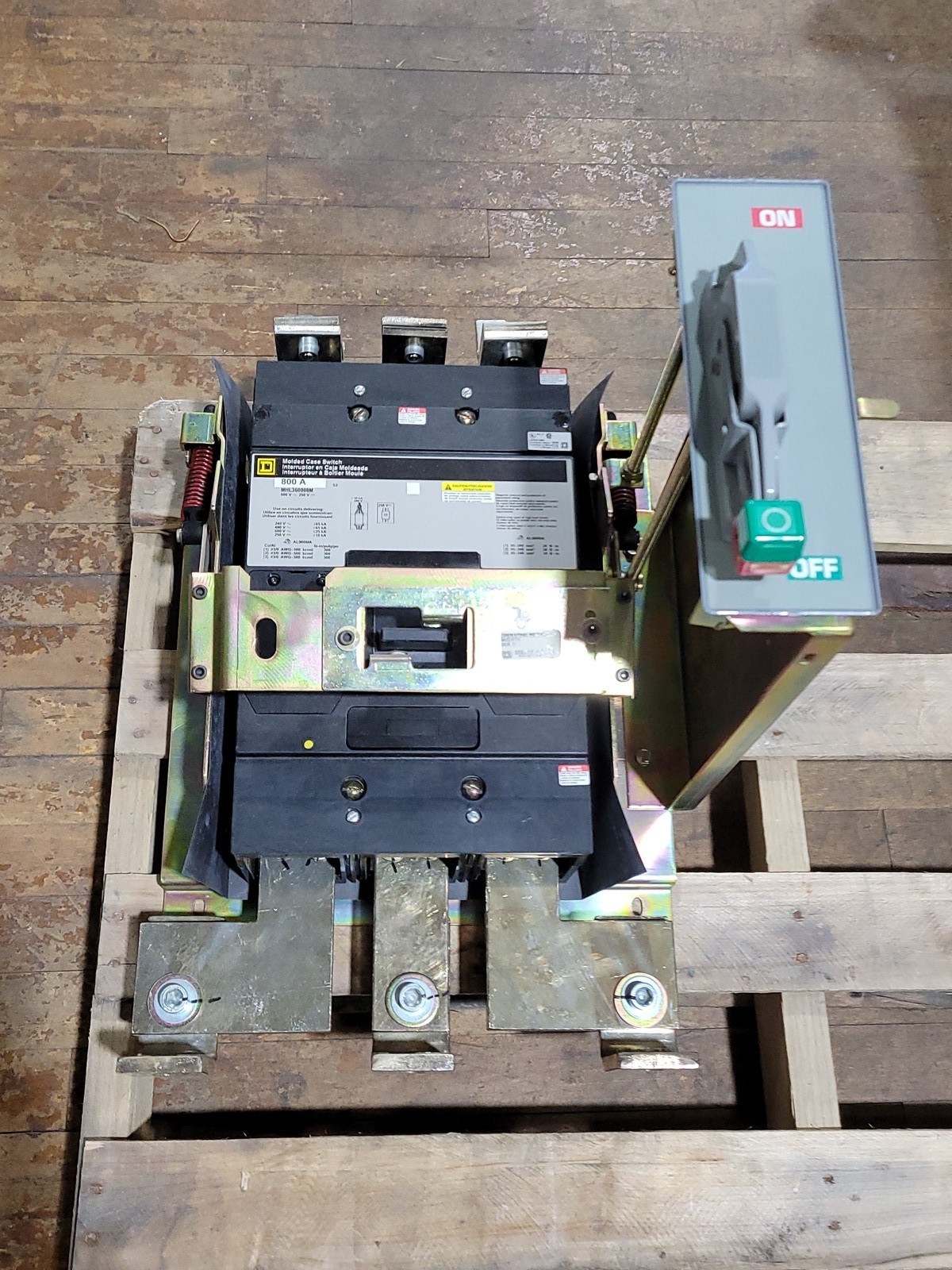 800 Amps, Square D #MHL360008M, MCC Model 6 Circuit Breaker, 3P, 600 Volts, 250 VDC, w/ Extended Mounting