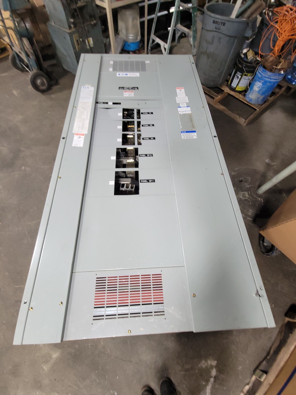 1600 Amps, Eaton #Pow-R-Line, Switchboard, 480Y/277 Volts, 3 phase, 4W, 5 Space, Type 1