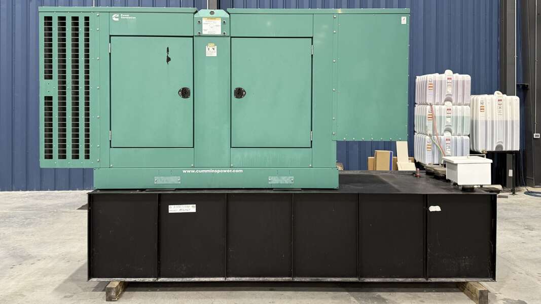 150 KW Cummins #DSGAC, diesel generator set, 120/208 Volts, 324 HP, QSB7-G3 NR3 engine, 637 hours, EPA Tier