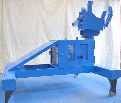 Danzco #18PT, Pull Through Delimber, 18" to 5" log diameters, Honda motor