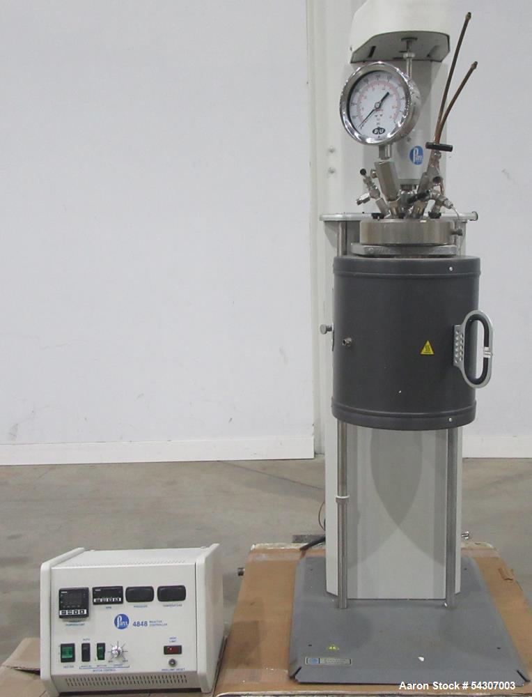 .5 gallon Parr #4526, Bench Top Reactor, 2L, 4" I.D. x 10.5" deep cylinder, 1900 PSI @ 350°C, 1500W heater
