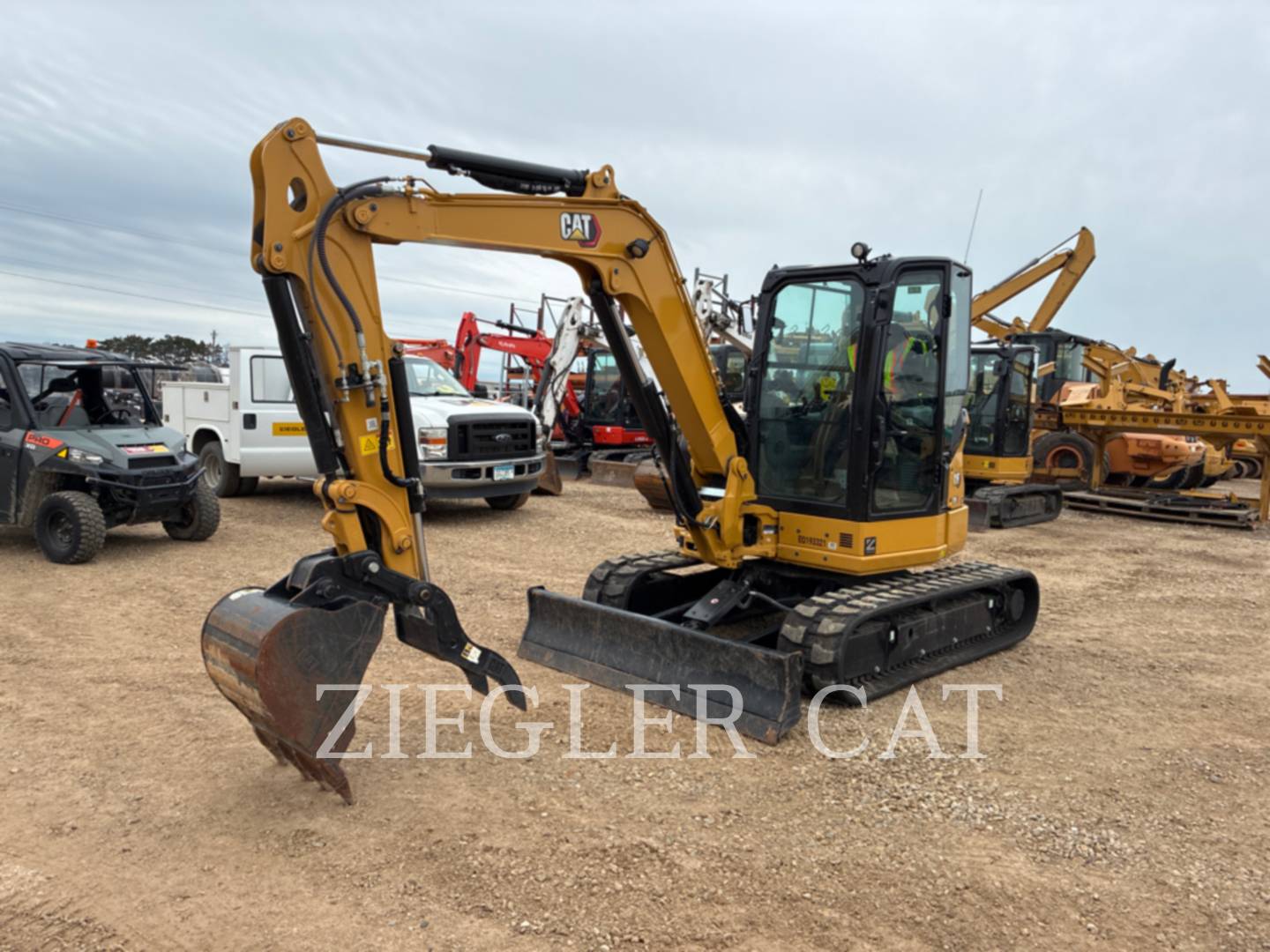 Caterpillar 305, Excavator, 82 hours, S/N: 5G512255, 2026