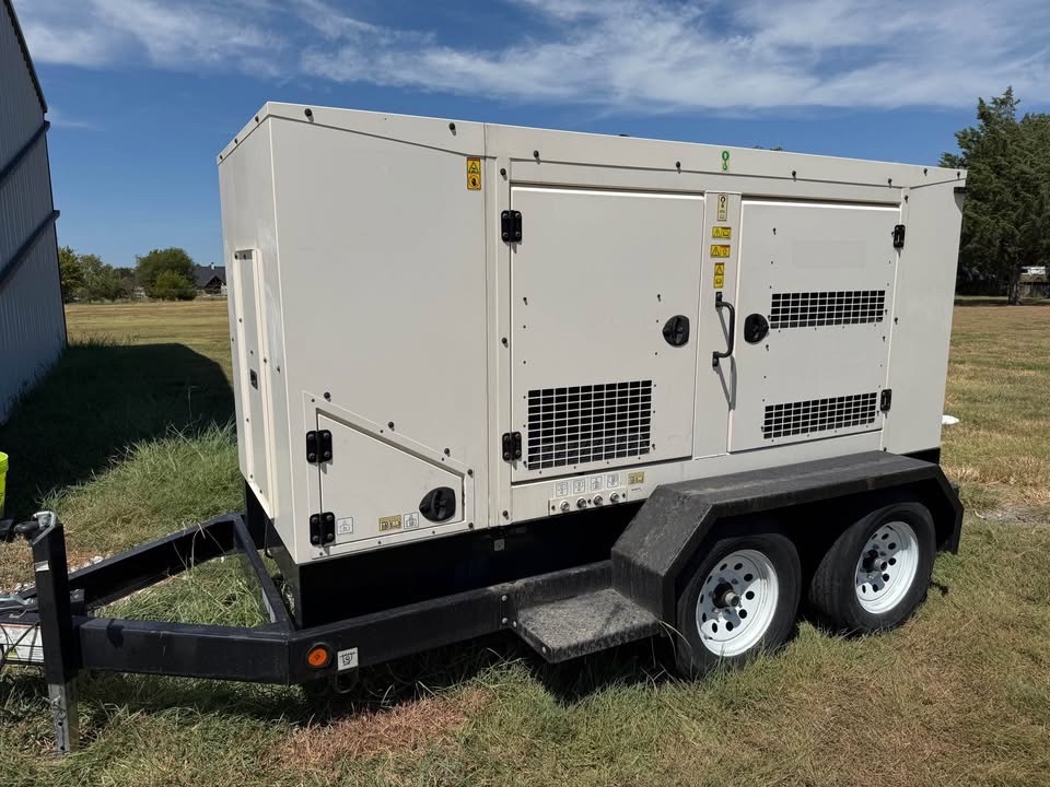 100 KW Caterpillar #XQ125, Mobile Diesel Generator, sound attenuated enclosure, multi-voltage selector