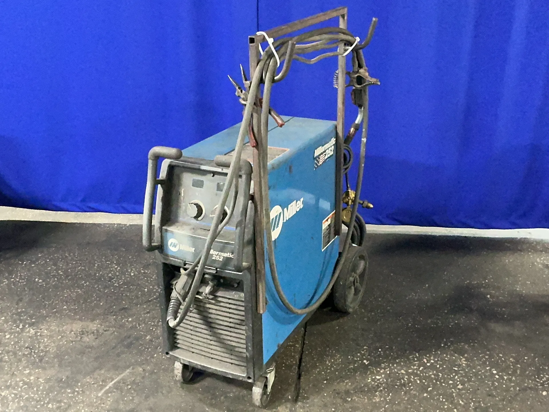Miller #Millermatic-252, welder, 200 Amps, 7.5 KW, 1/60/200/230