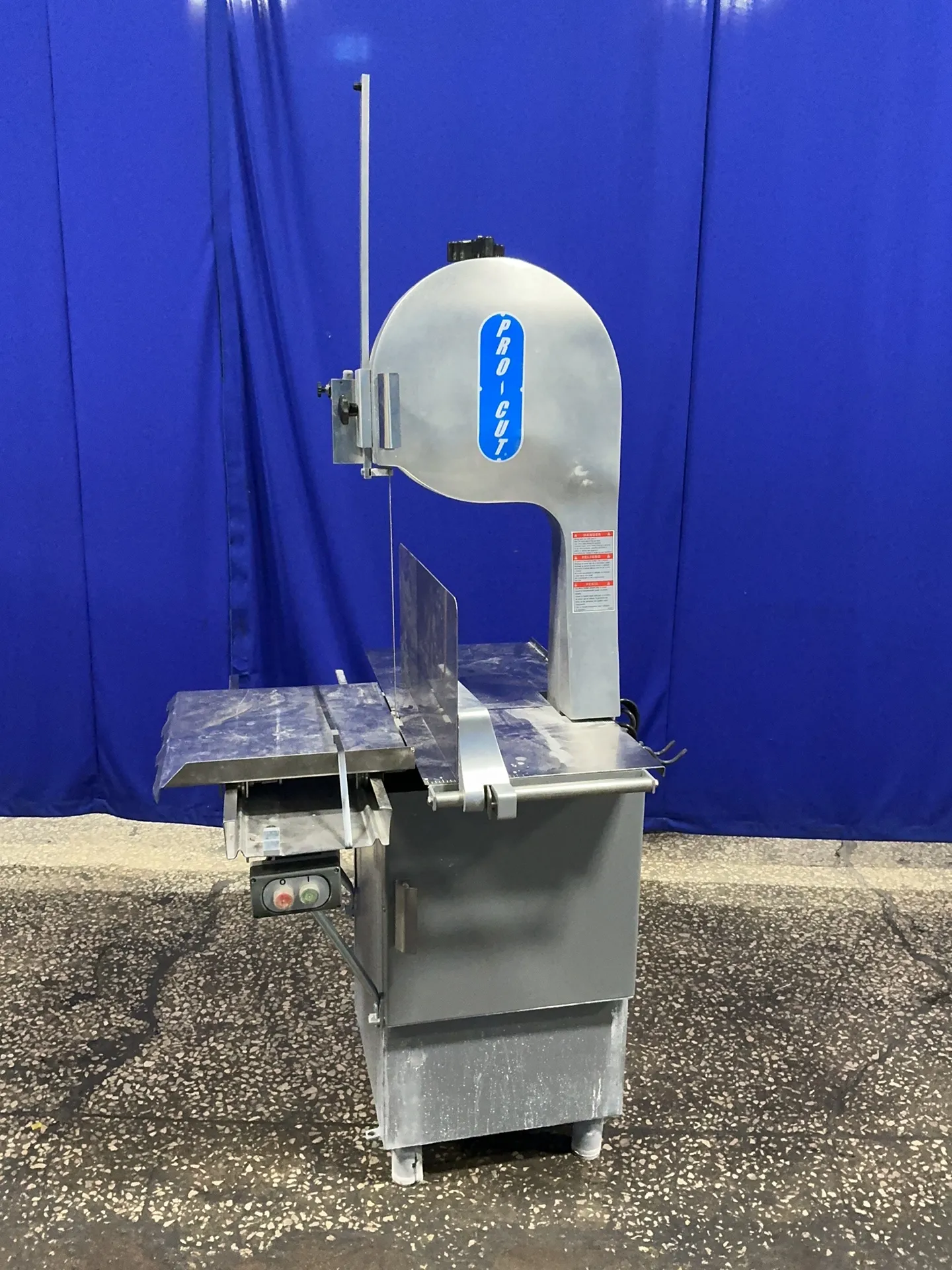 12" throat Pro Cut #KSP-116, vertical band saw, 20" x 28" table, 1.5 HP, 19.1 Amps, 1/60/115, 2025