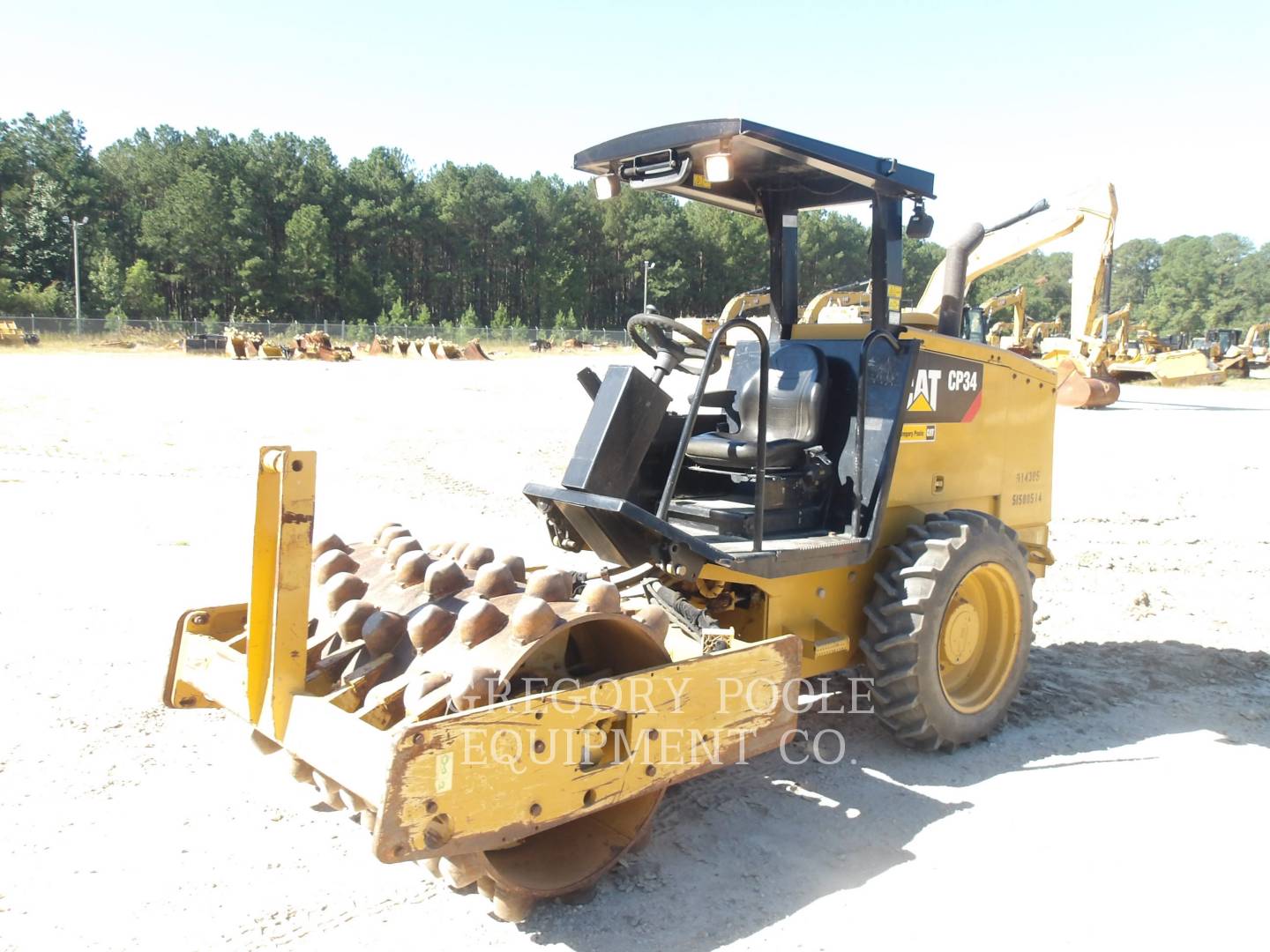 Caterpillar CP34, Vibratory Single Drum Pad, 1872 hours, S/N: 51500514, 2018