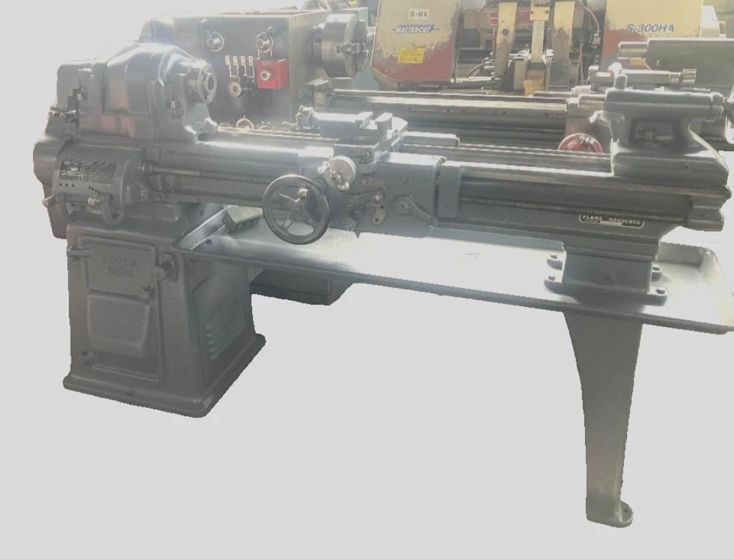 13" x 40" South Bend, Precision Lathe, D1-4 spindle, 3-jaw chuck, quick change tool post, live center, 220