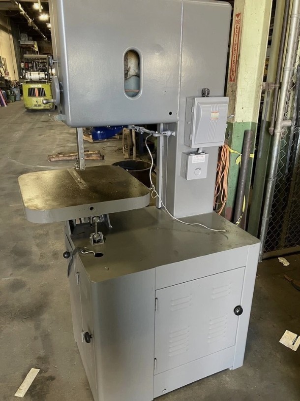 18" Grob #NS-18, Vertical Band Saw, variable speed pulley drive