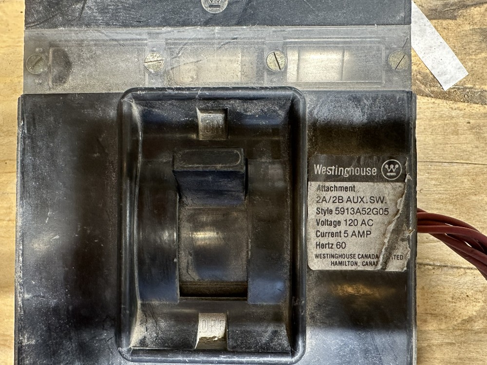 225 Amps, Westinghouse Canada, Molded Case Circuit Breaker, 3-pole, Adjustable Magnetic Trip, w/ 2A/2B Aux