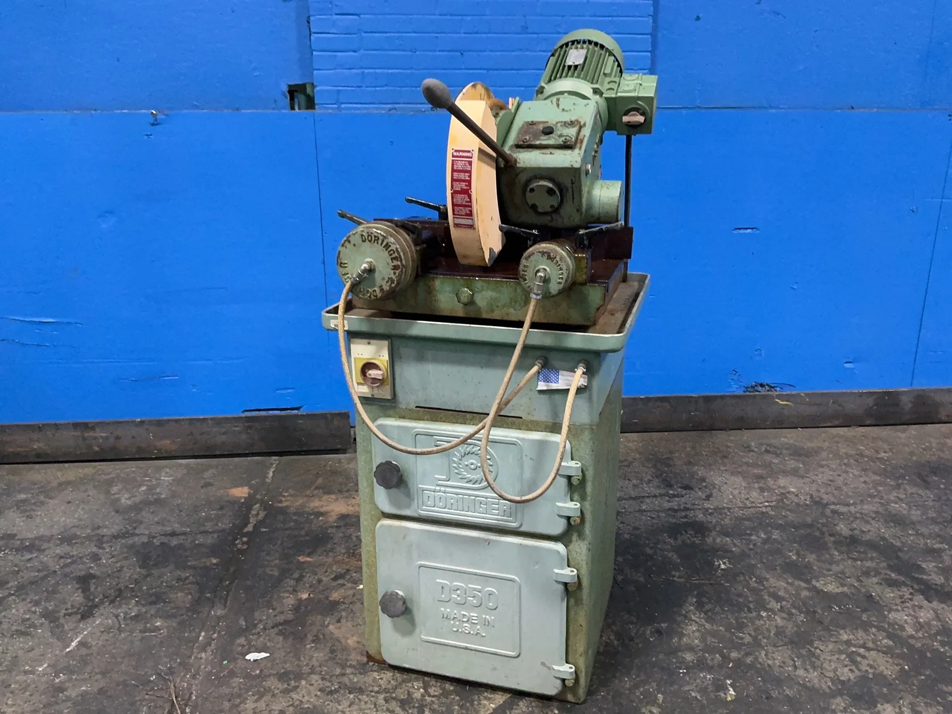 14" Doringer #D-350, cold metal cutting saw, 2.4 KW, 1600 RPM, 220 V.
