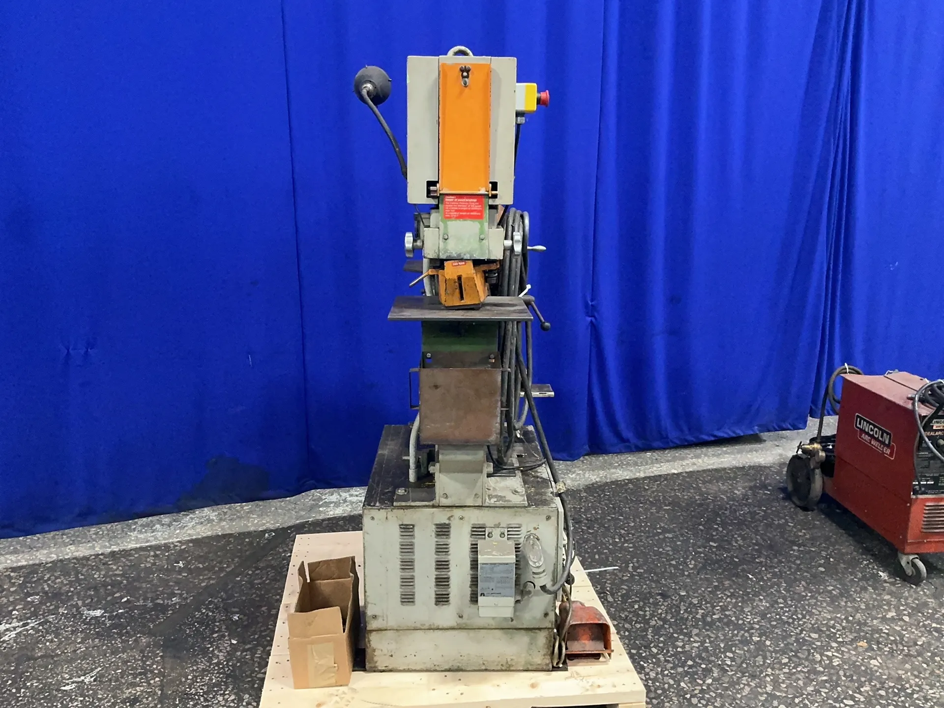 Peddinghaus #Peddiworker-660, ironworker, 66 ton, 13" x 14" table, 13.5" x 15.5" table, foot switch