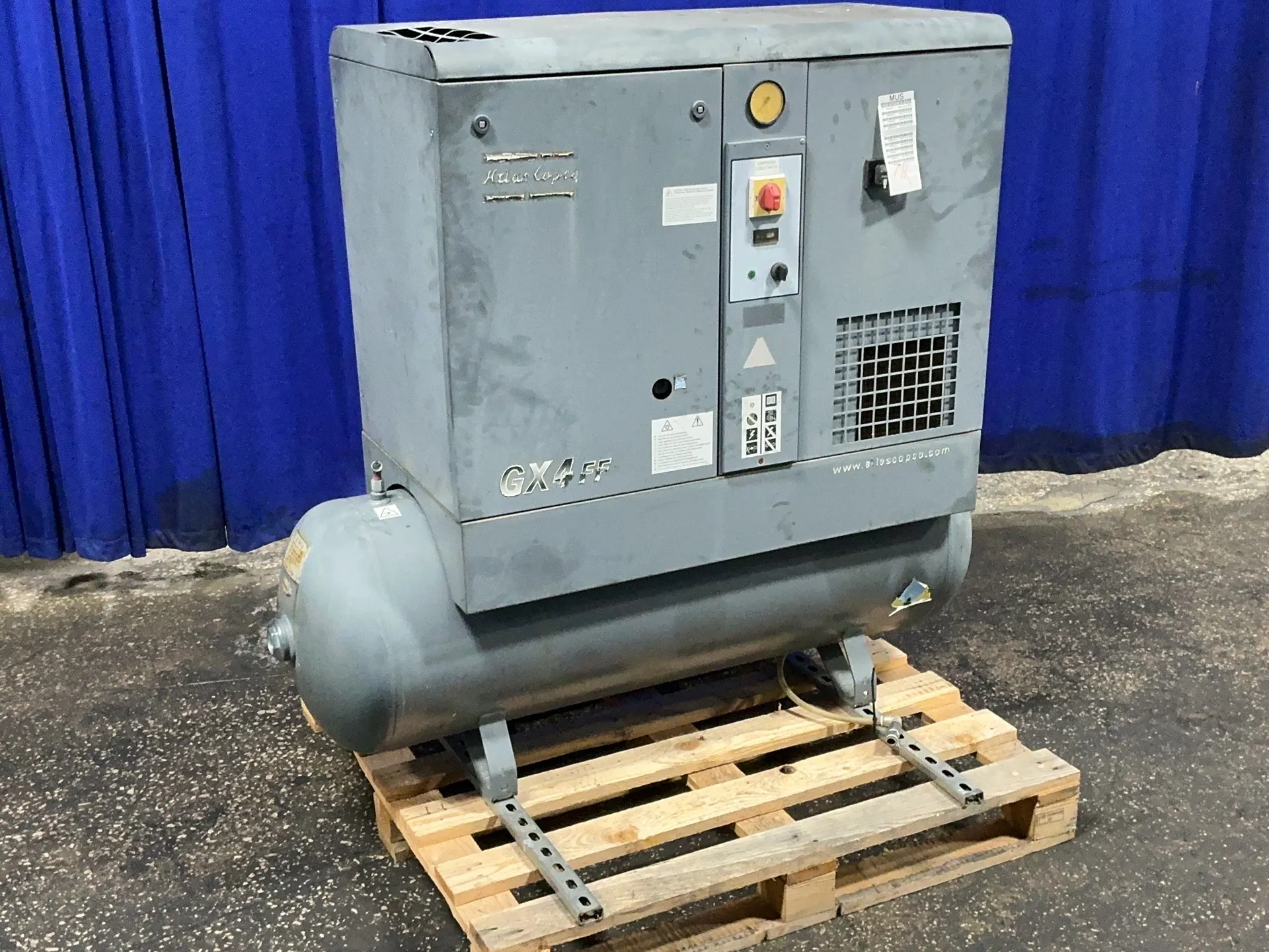 Atlas Copco #GX4FF-EP-CSA/UL, tank mounted air compressor, 4 KW, 10 bar max pressure, R-134A, 480 V., 2011