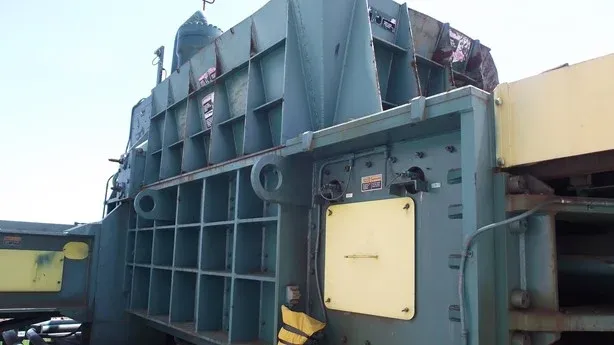 Harris #TGS-324-B, 3-Ram Baler, 24" x 24" x 24" bale, 60" x 50" x 172" press box, 200 HP, 70 bales/hr., 800