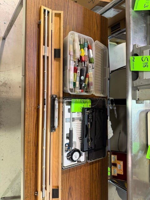 Mitutoyo, Metrology Lot, 6" absolute digital caliper, dial bore gauge set, extension rod, Starrett No. 98