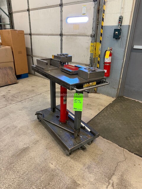 1,000 lb. Esco, Mobile Hydraulic Lift Table, foot/hand pump, casters