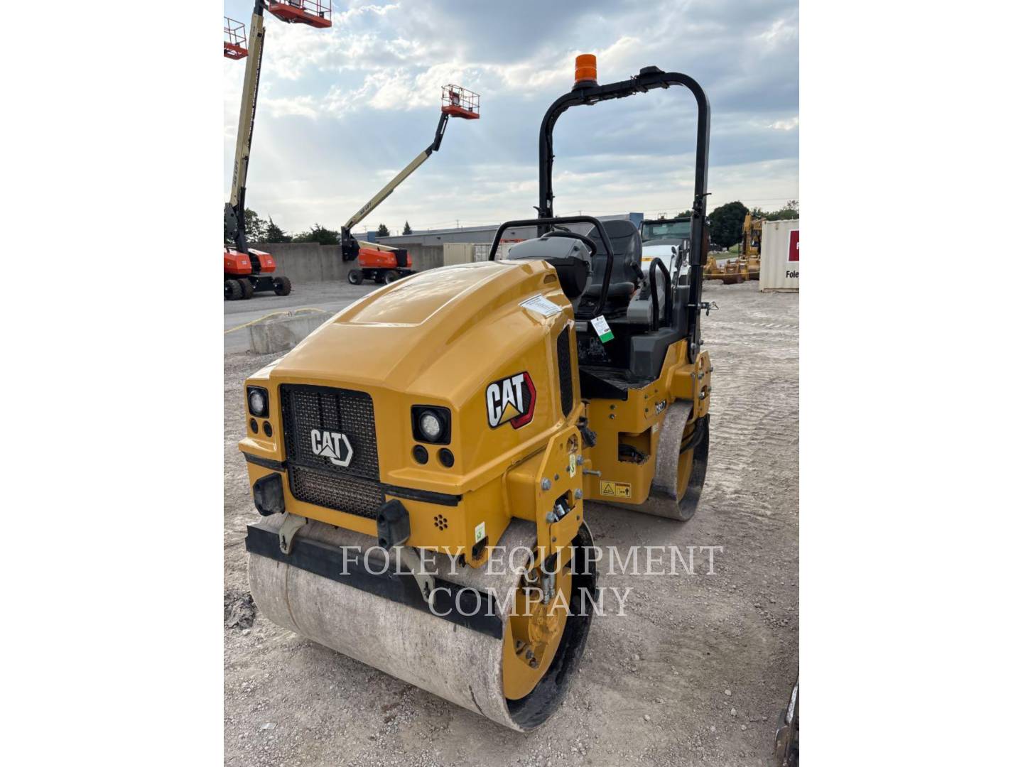 Caterpillar CB2.7-03, Compactor, 479 hours, S/N: 64800896, 2023