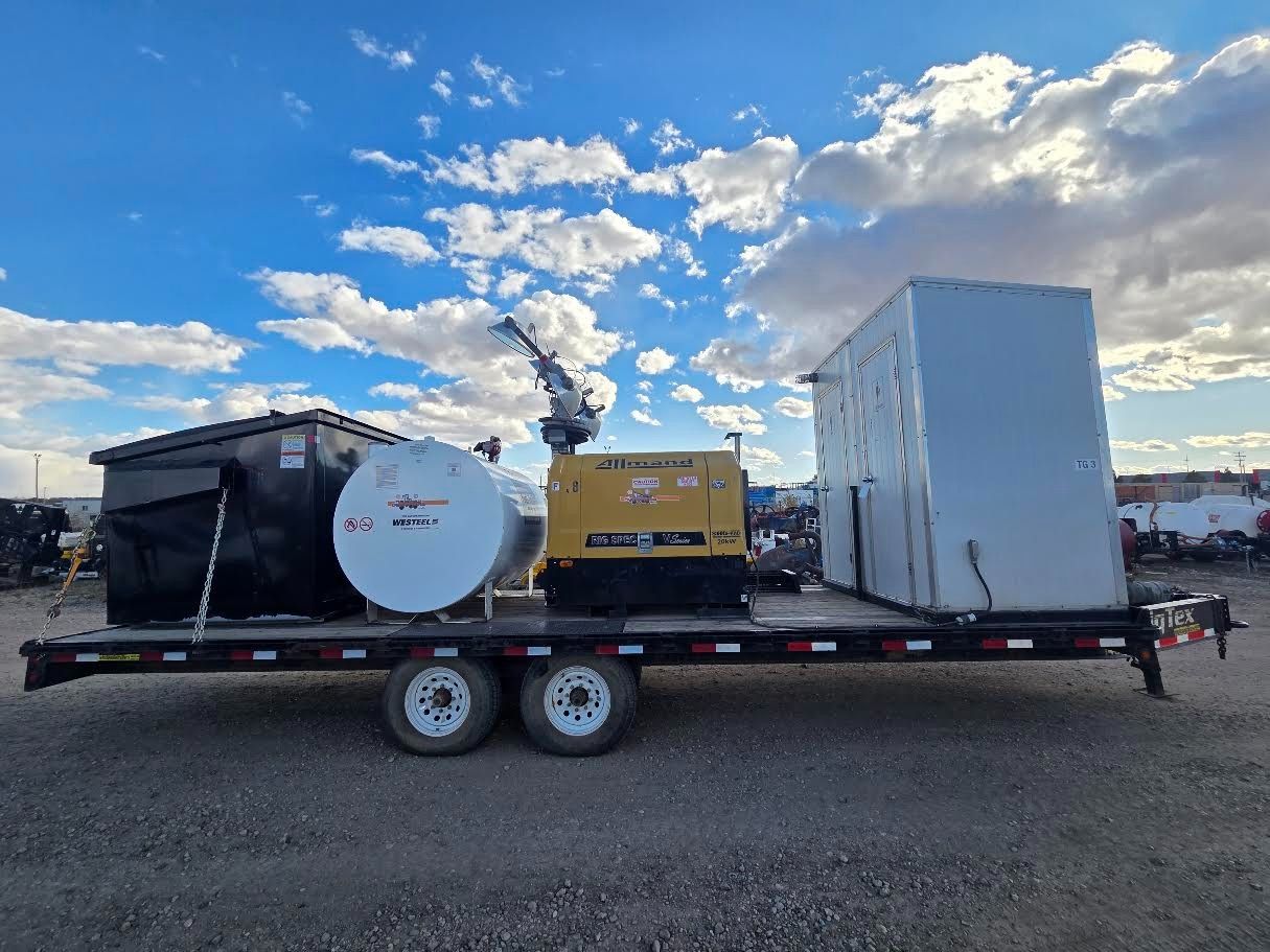 Allmand #Maxi-Lite, 20 KW light tower, 3-phase, 938 hours, combo unit w/ heated washrooms, 594 gal. fuel