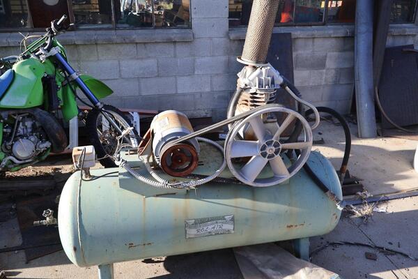 17 cfm, 125 psi, Rolair, reciprocating air compressor, 5 HP, 80 gallon, 230/460 V., 3 Ph., horizontal tank