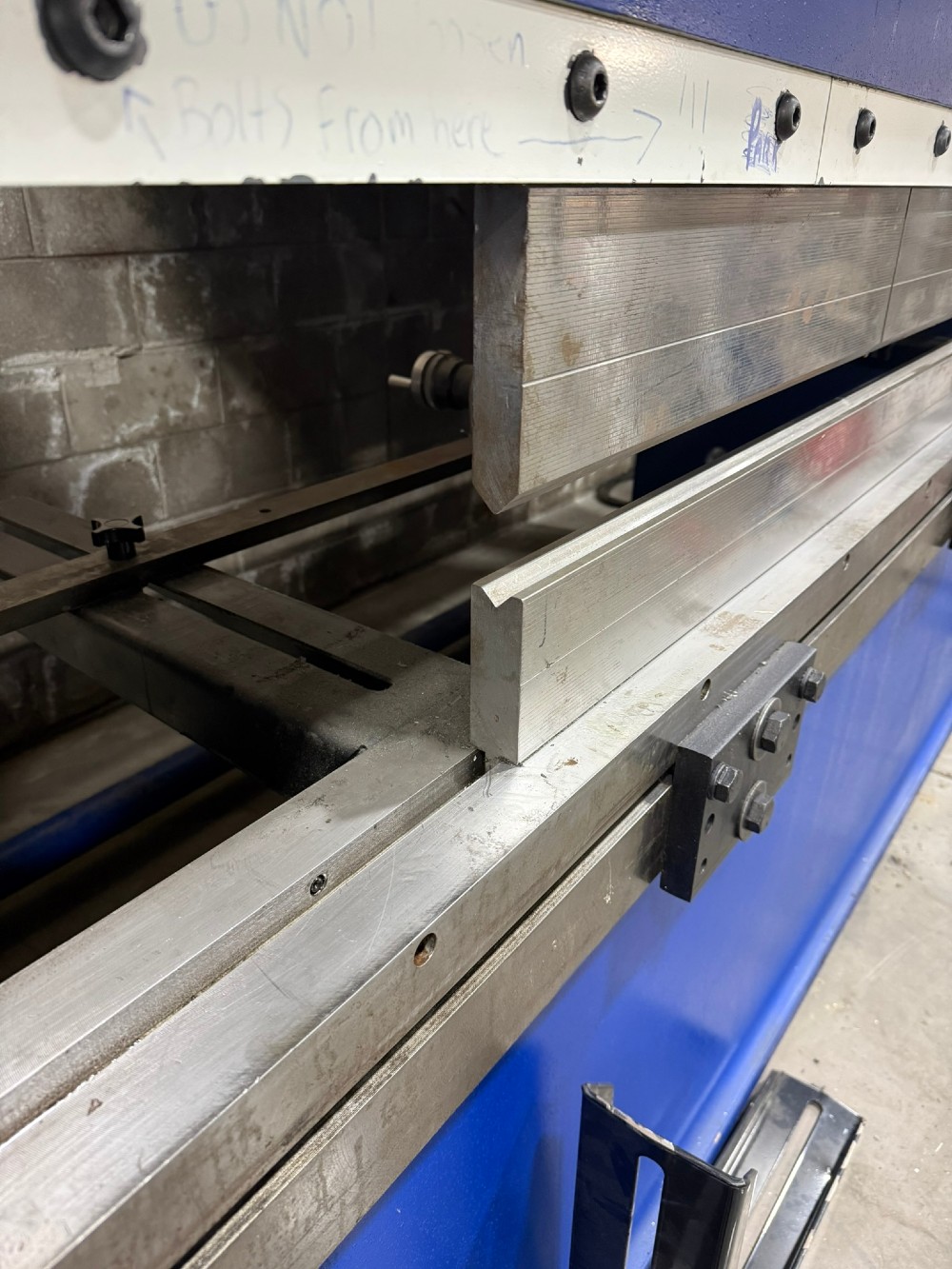 100 Ton, Standard Industrial #AB100-12, hydraulic press brake, 12' overall, 125" between housing, 6" stroke
