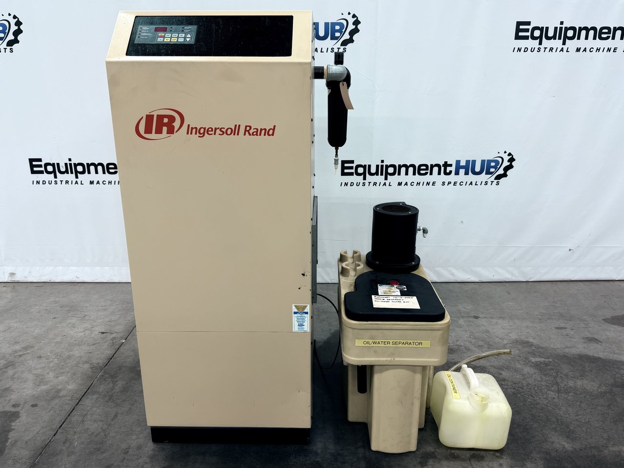 200 scfm, 230 psig, Ingersoll-Rand #NVC200A400, Ingersoll Rand cycling refrigerated air dryer, R404a