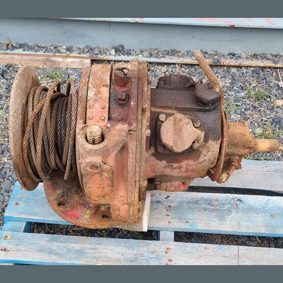 Ingersoll-Rand #D6U, Air Tugger, 1,000 lb. capacity, 1,500 lb. line pull, 65 FPM line speed, 4-cylinder air