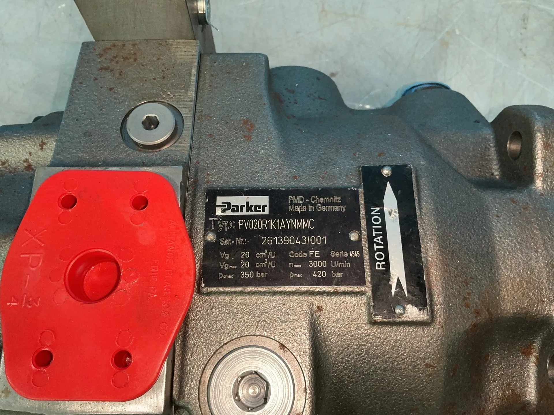 Parker #PV020R1K1AYNMMC, axial piston pump