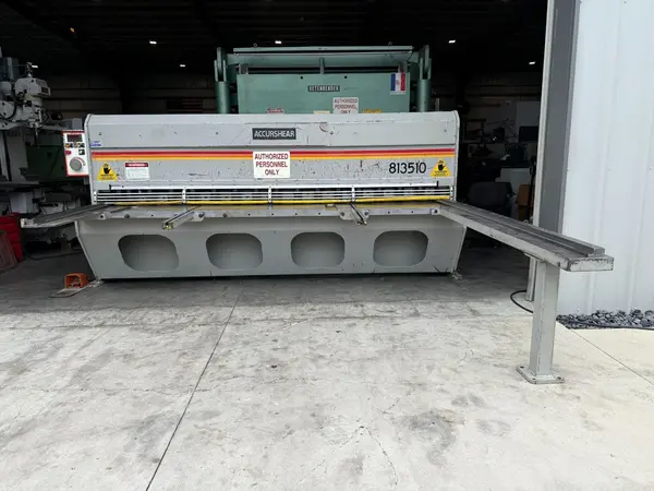 10 gauge x 10' Accurshear #813510, hydraulic shear, 36" power Back Gauge, 4' & 8' squaring arms, 16 hold
