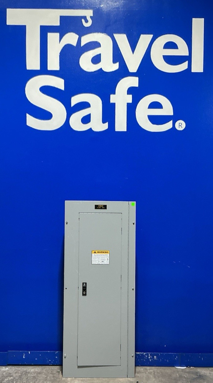 225 Amp. General Electric AEF3422MTX, MLO Panelboard, 480Y/277 Volts, 3 Phase, 4 Wire