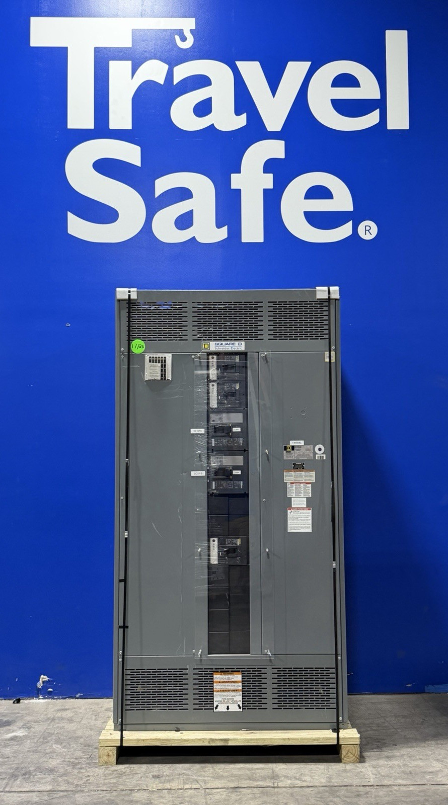 1600 Amps, Square D, QED-S Distribution Switchgear, 480 Volts, 3 Phase, 3 Wire