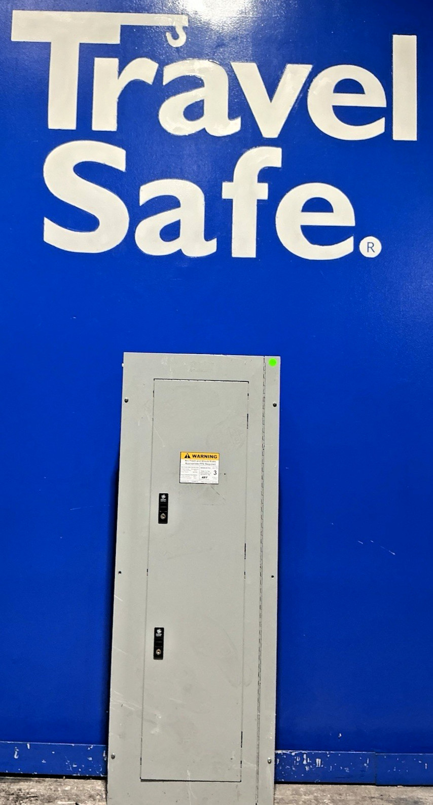 225 Amp. General Electric AQF3422ATX, Main Breaker Panelboard, 208Y/120 Volts, 3 Phase, 4 Wire, NEMA 1 (4