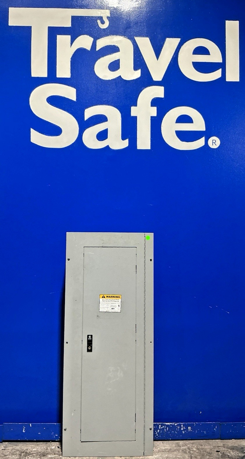 225 Amp. General Electric AEF3422MTX, MLO Panelboard, 480Y/120 Volts, 3 Phase, 4 Wire, NEMA 1