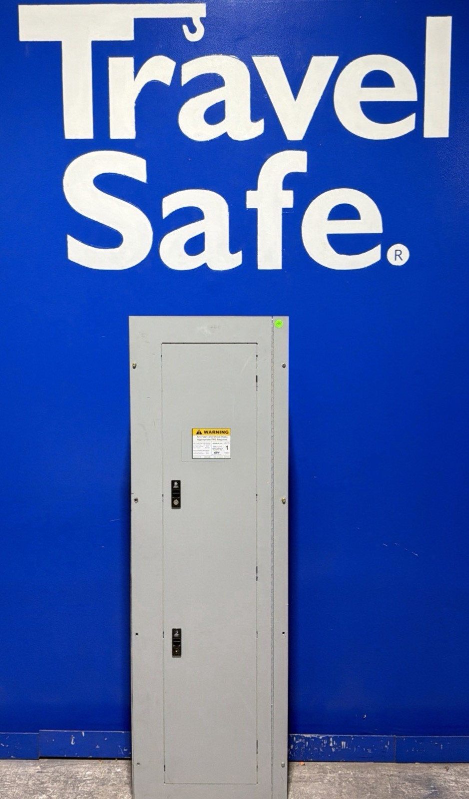 225 Amp. General Electric AEF3424MTX, MLO Panelboard, 480Y/277 Volts, 3 Phase, 4 Wire