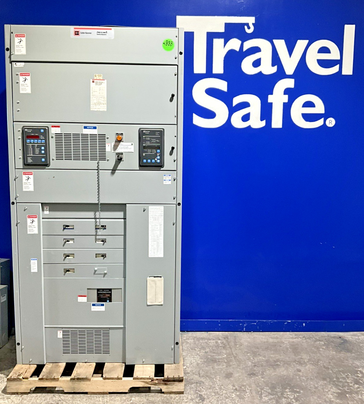 800 Amps, Cutler-Hammer DT187982, Switchboard, 480 Volts, 3 Phase, 4 Wire