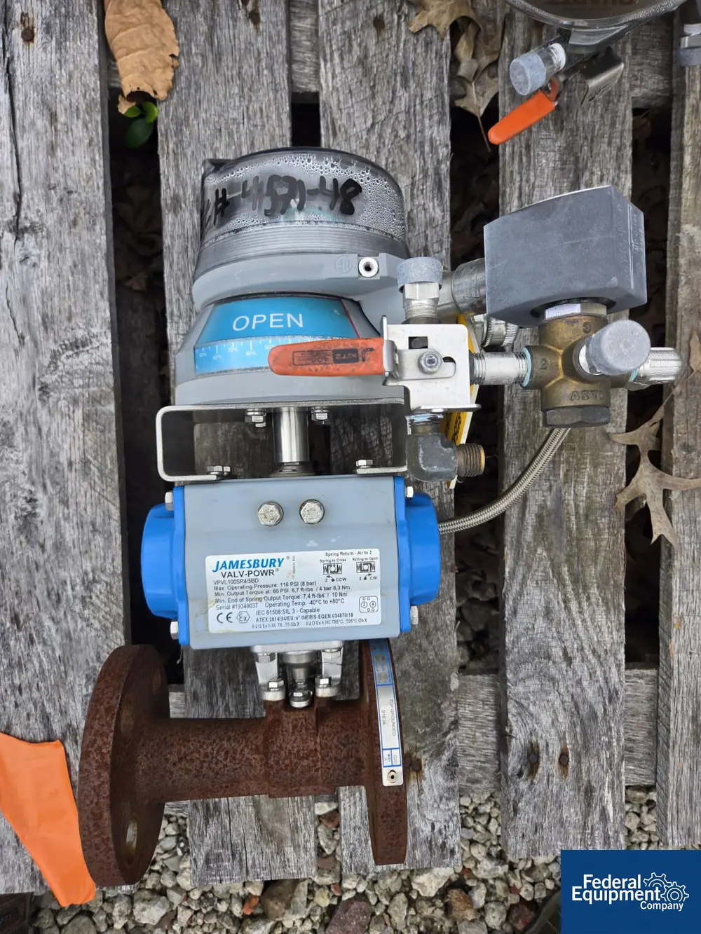 Pneumatic Valve, carbon steel housing, w/ remote control module, Metso Quartz switch box