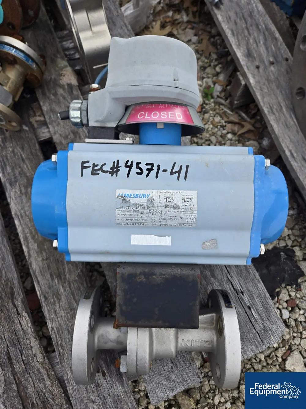 Pneumatic Valve, Stainless Steel, Jamesbury spring return actuator, Metso Quartz switch box