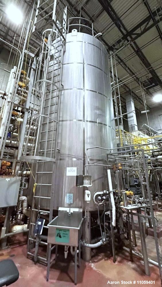 15000 gallon DCI, Jacketed Sanitary Mix Tank, 316L Stainless Steel, 10' 8" diameter x 21' 6" H, 30' OAH, 150