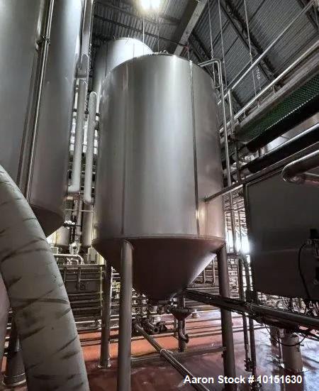 4150 gallon Mueller, Fermenter Tank, 304 Stainless Steel, 97-7/16" outside dimension x 219", 15 psi @ 100°F